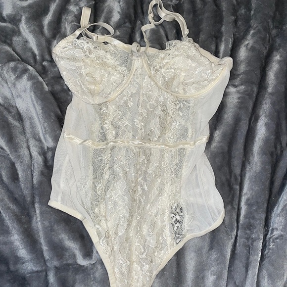 Lace Lingerie. Size M. - Picture 1 of 1